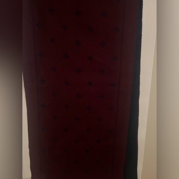 Gucci Scarf - Picture 6 of 8